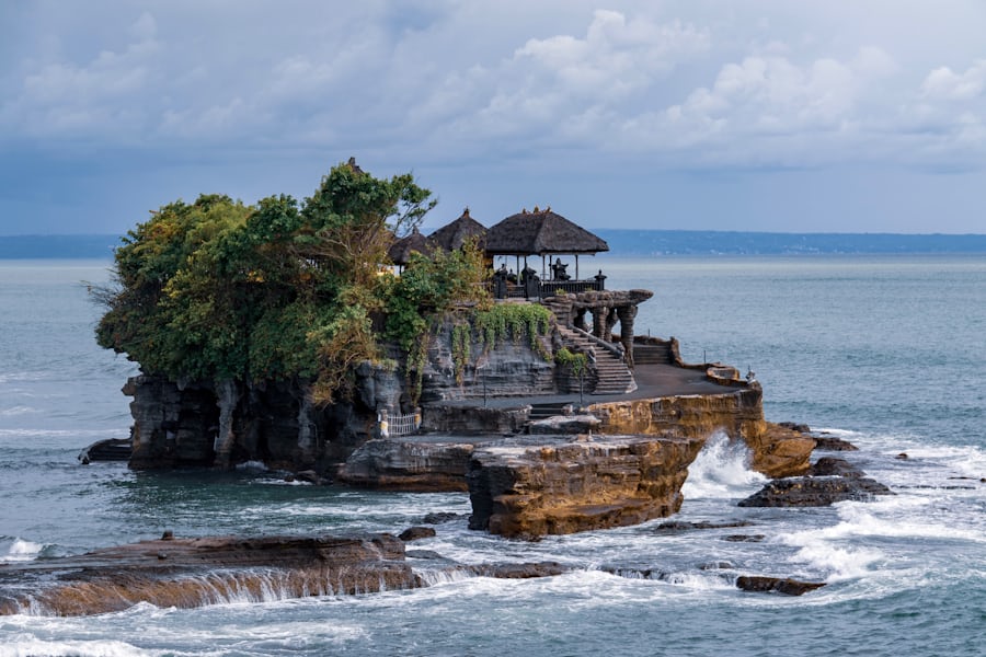 � Tanah Lot Temple